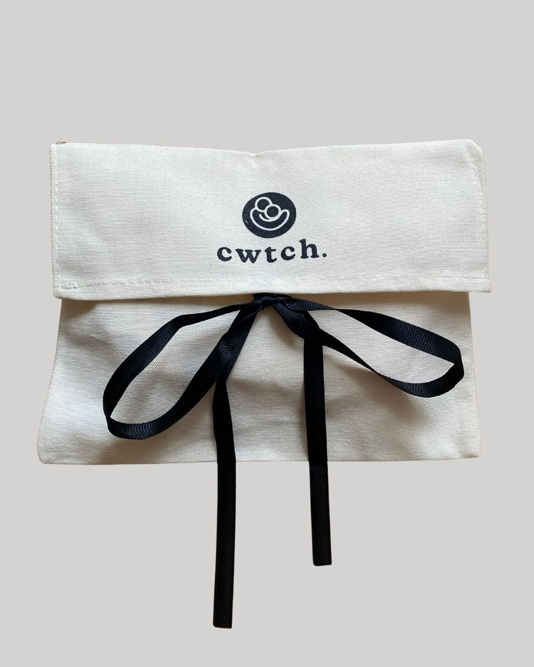 cwtch pouch