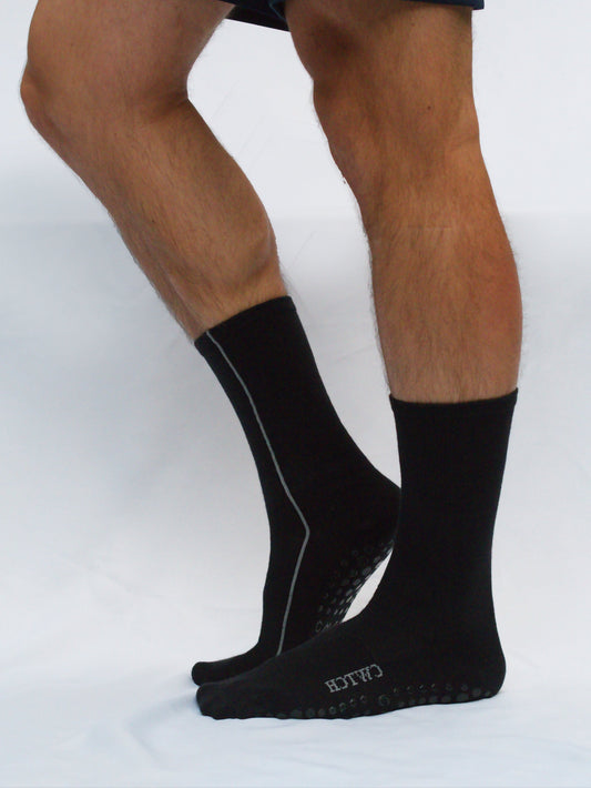 Black running socks with grips